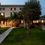Bed & Breakfast Antico Borgo Marcemigo 3*