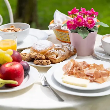 Bed & Breakfast Antico Borgo Marcemigo 3*