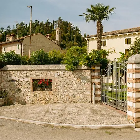 فندق مبيت وإفطار Antico Borgo Marcemigo *