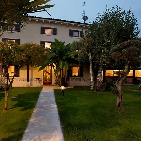 Antico Borgo Marcemigo فندق مبيت وإفطار