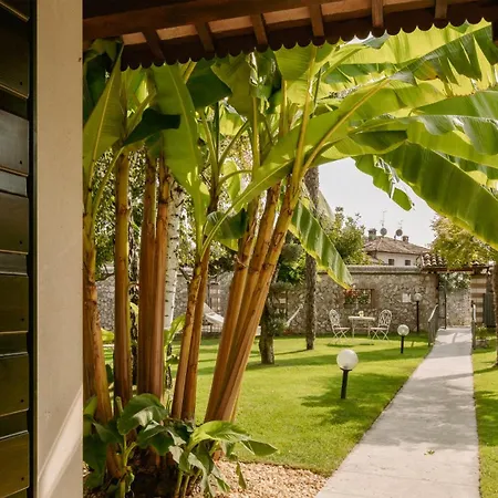 Antico Borgo Marcemigo فندق مبيت وإفطار *