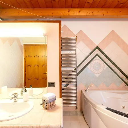 Antico Borgo Marcemigo 3* 트레냐고