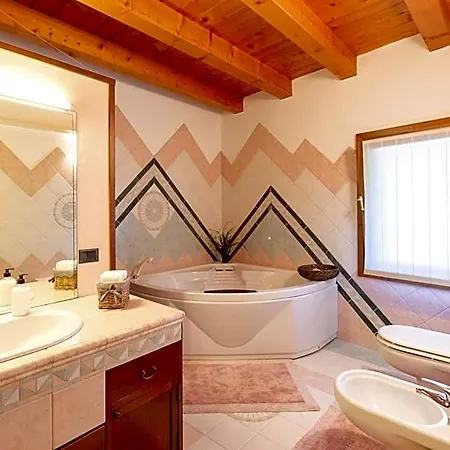 Antico Borgo Marcemigo B&B 트레냐고